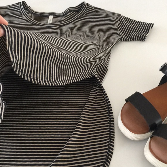 Black and Cream Side Slit Top - Picture 2 of 5